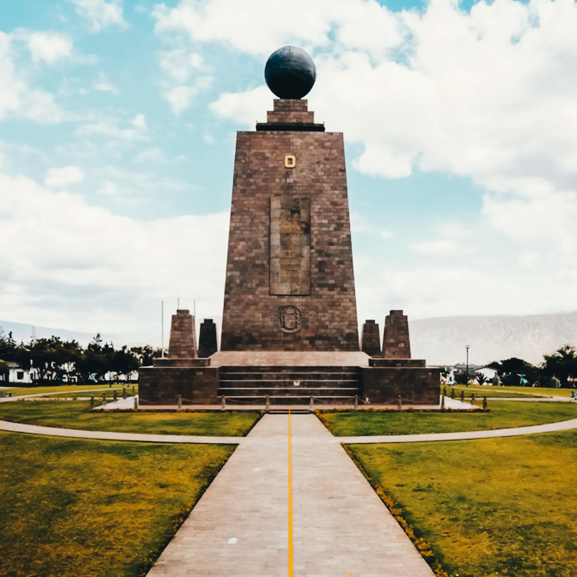 QUITO HISTORIC CENTER & EQUATOR EXPERIENCE