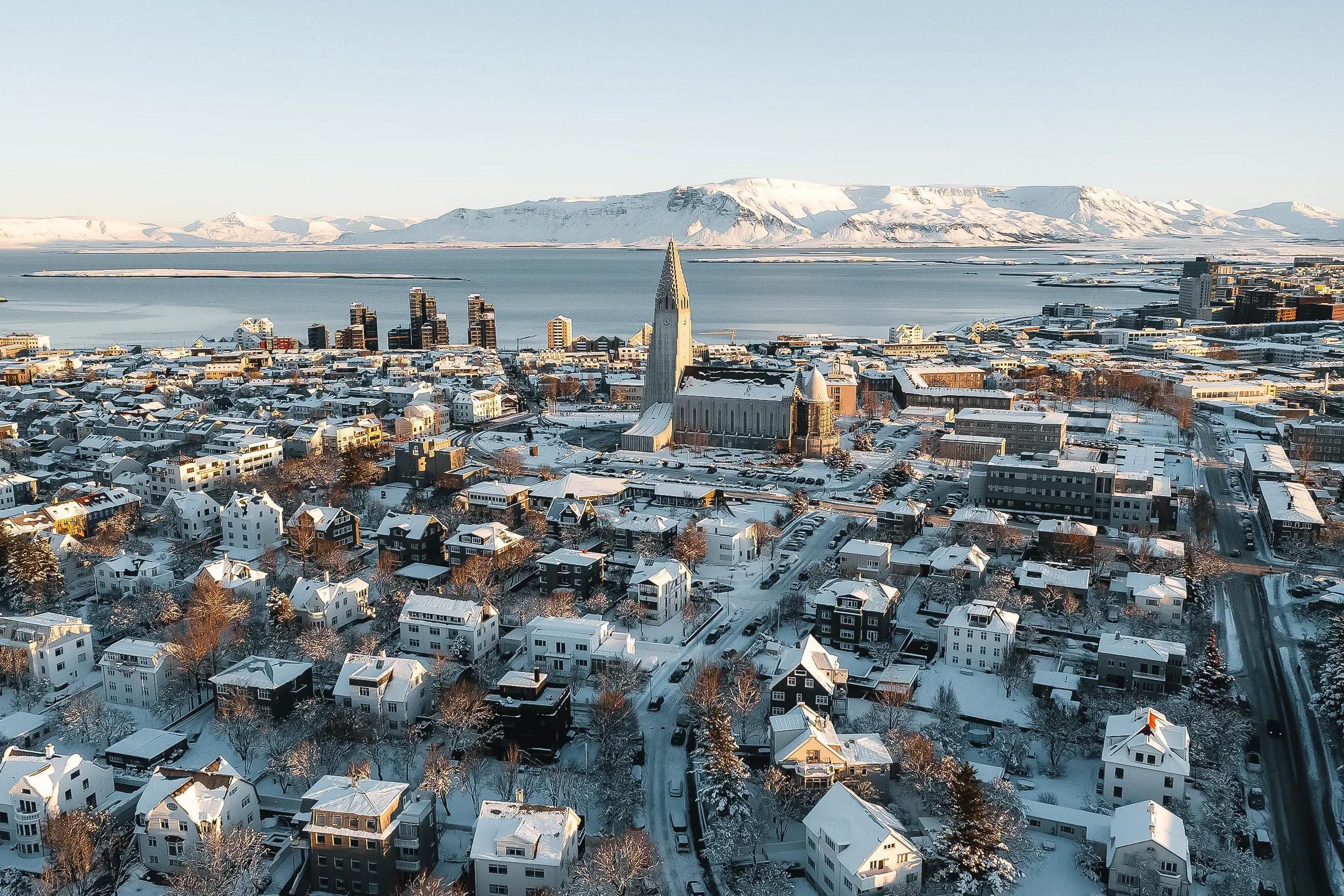 REYKJAVÍK CITY AND GEOTHERMAL IMMERSION